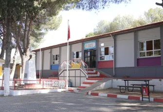 İzmir’in okullarında veli Büyükşehir iş birliği: Okul Aile Birliklerine Destek Projesi büyüyor