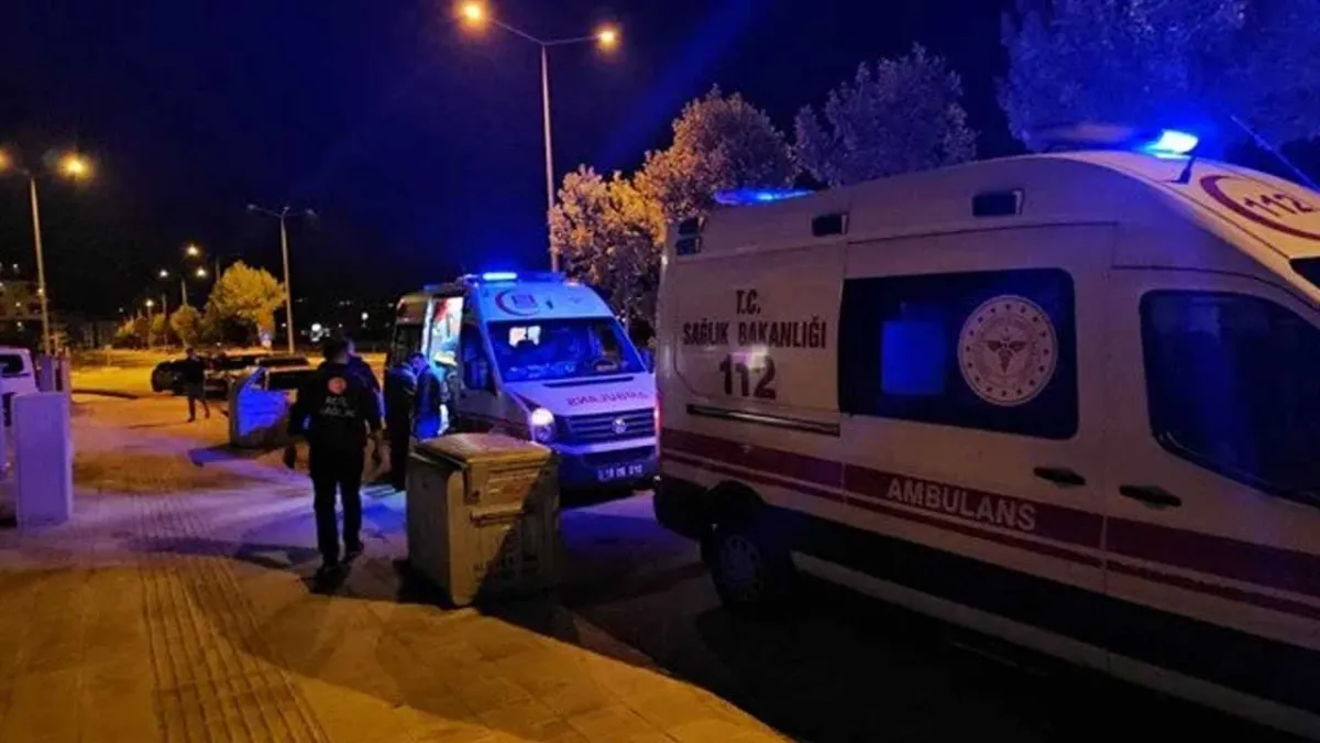 Motosiklet aksesuarı dükkanında bıçaklı kavga: 3 yaralı haberinin görseli
