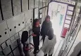 Akran zorbalığı tırmandı: 5 öğrenci bıçakla kapıya dayandı