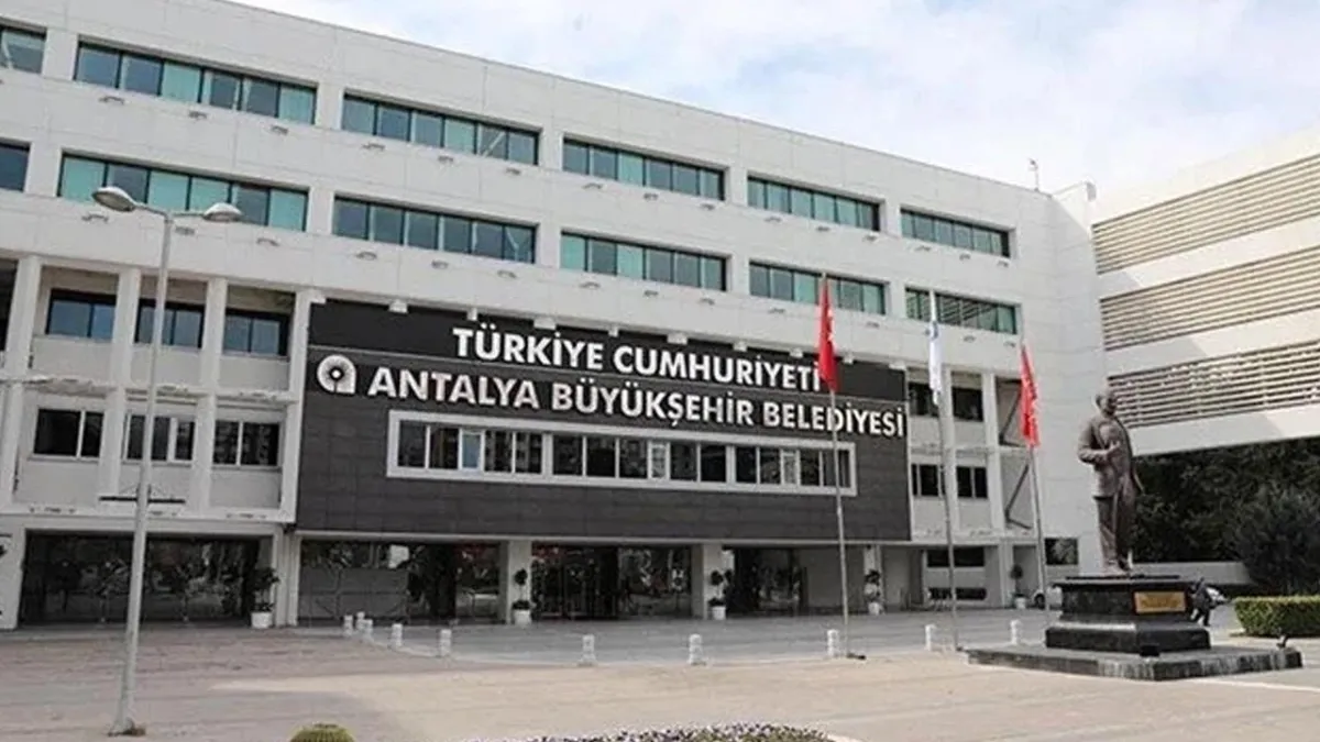 Antalya Büyükşehir Belediyesi'ne yönelik rüşvet soruşturması: 6 gözaltı haberinin görseli