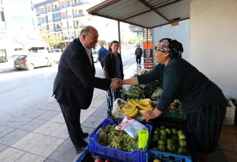 Başkan Çiçek, esnafın nabzını tuttu