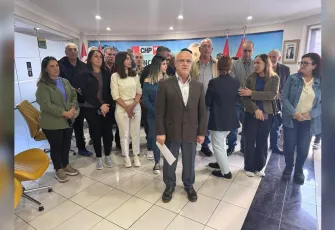 CHP Tunceli İl Başkanlığı’nda kriz: İl Başkanı Özcan ve partililer kendilerini binaya kilitledi