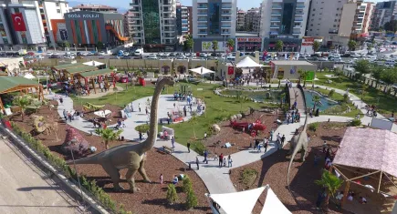 Evrensel Çocuk Merkezi ve Eğitim Kampüsü yenilenen yüzüyle Karşıyaka’da çocukları bekliyor