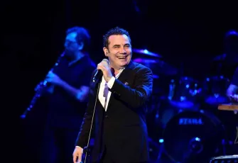 Ferhat Göçer İzmir’de Türk Eğitim Vakfı için sahnede olacak 