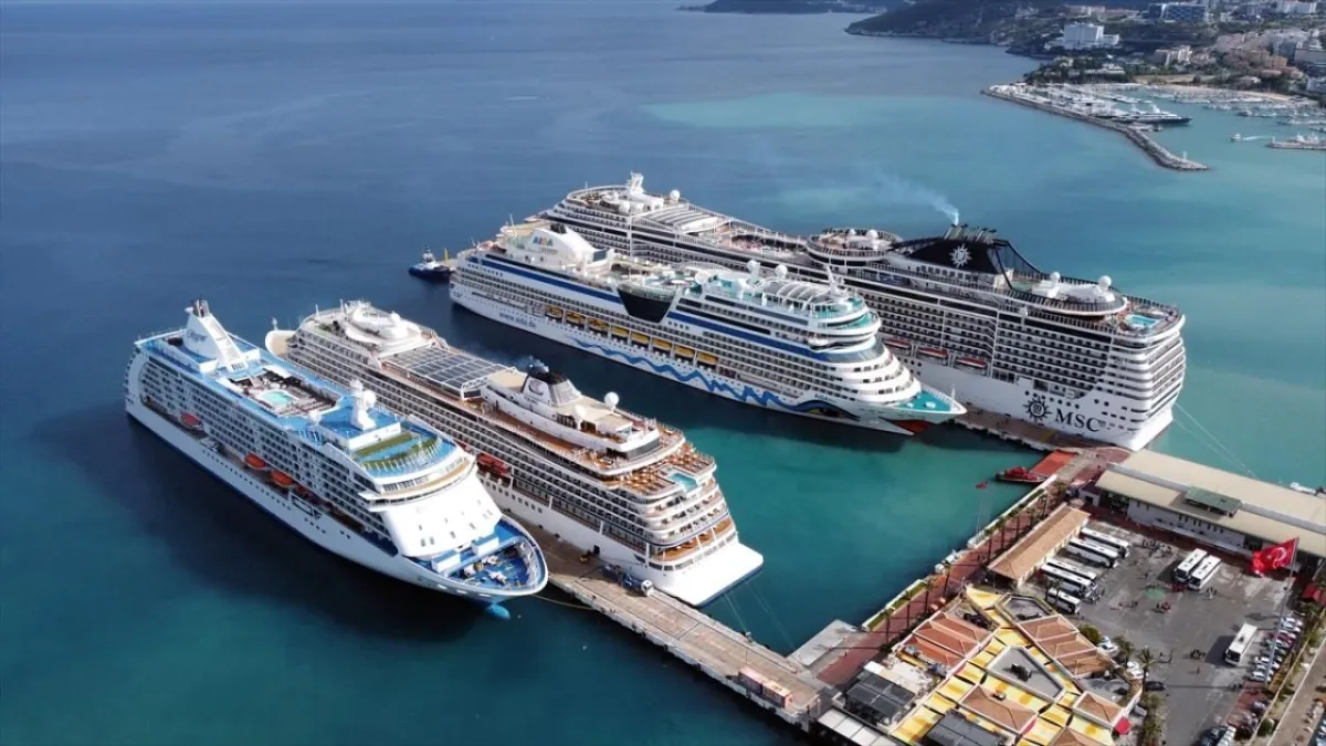 Kruvaziyer turizminde Kuşadası rekor kırdı, İzmir çakıldı haberinin görseli