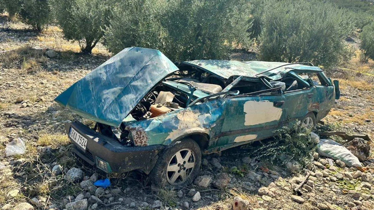 Manisa'da kaza: Devrilen otomobildeki karı koca öldü haberinin görseli
