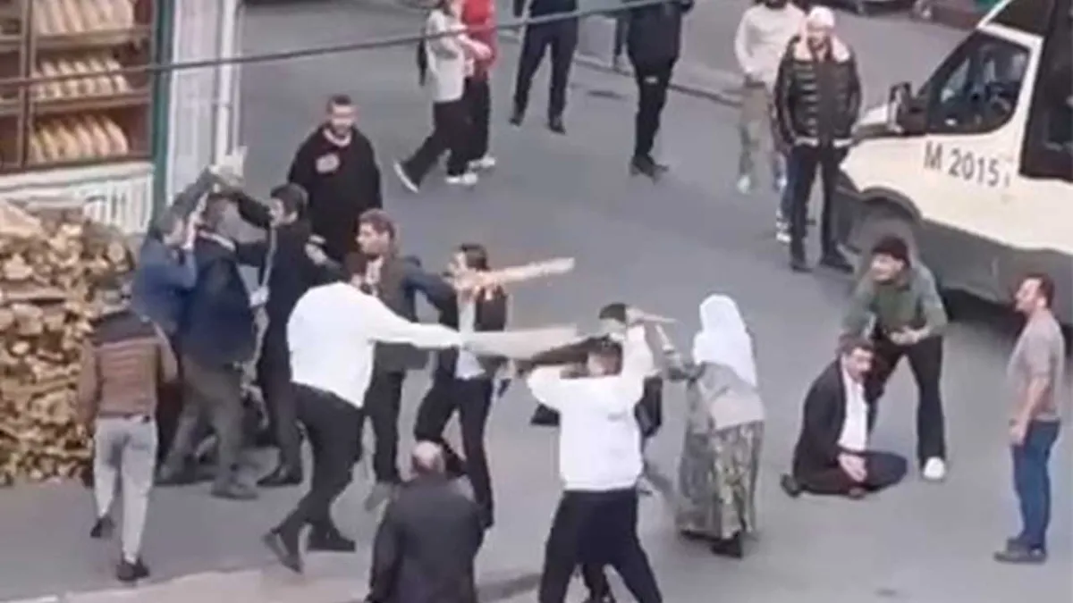 Odunlu ve bıçaklı kavga: 5 yaralı haberinin görseli