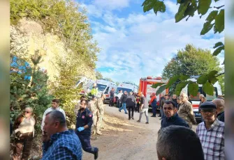 Ordu'da kaza: Türbe ziyaretinden dönen minibüs şarampole devrildi