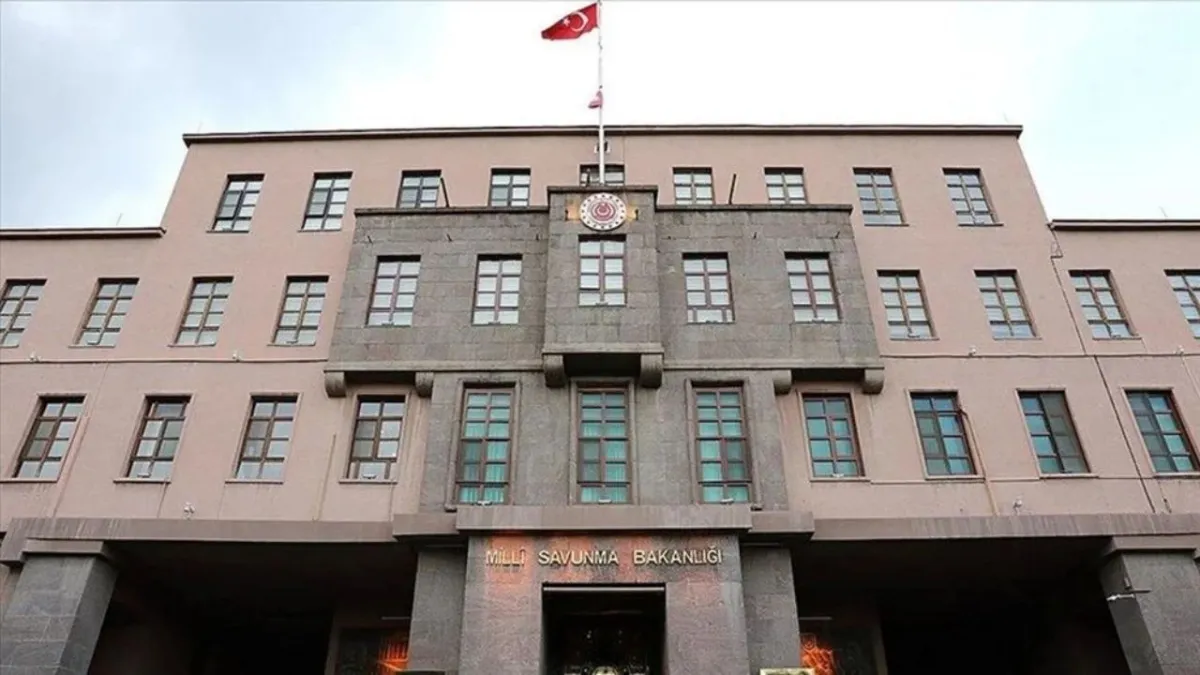 TSK’ya subay olmak isteyenler dikkat: MSB e-Devlet üzerinden başvuruları başlattı! Kimler başvuru yapabilir? haberinin görseli