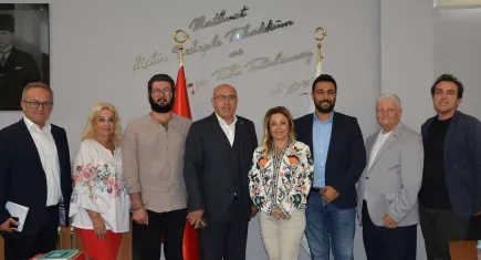 Türk-İş Ege Bölge Başkanı Hayrettin Çakmak, İzmir Gazeteciler Cemiyeti’ni ziyaret etti
