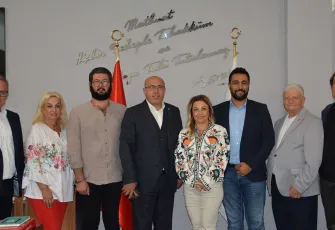 Türk-İş Ege Bölge Başkanı Hayrettin Çakmak, İzmir Gazeteciler Cemiyeti’ni ziyaret etti