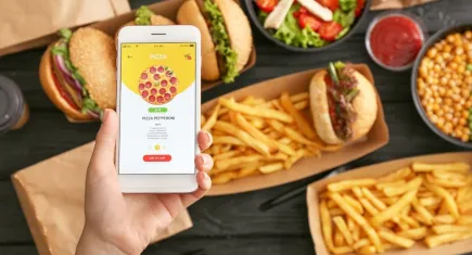 2 yıl boyunca bedava yemek! Bir adamın uygulama hilesi ortalığı karıştırdı