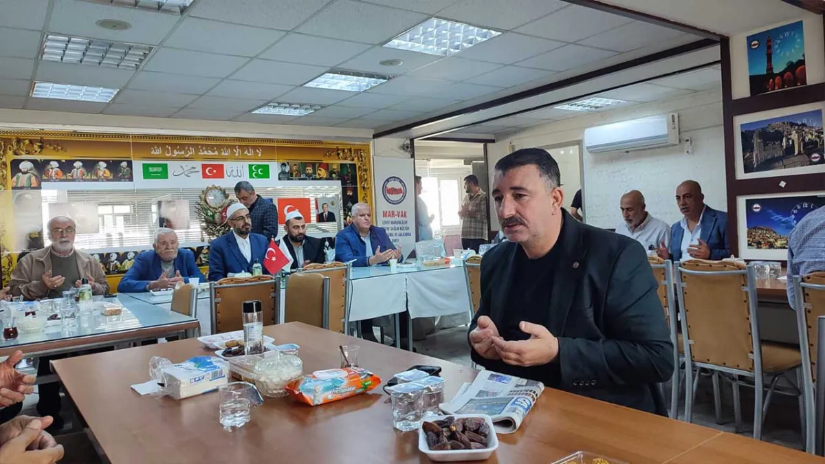 Başdaş, kardeşi için taziyeleri kabul etti haberinin görseli