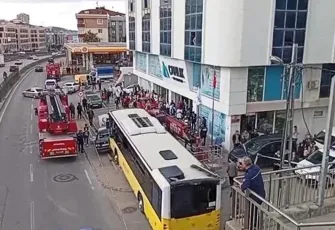 Çekmeköy'de otobüs durağa daldı: Çok sayıda yaralı var!