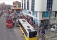 Çekmeköy'de otobüs durağa daldı: Çok sayıda yaralı var!