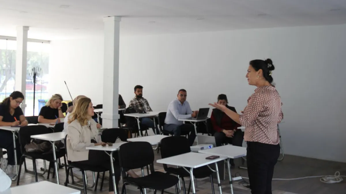 EÜ AROM’da Erasmus K2 Projeleri masaya yatırıldı haberinin görseli