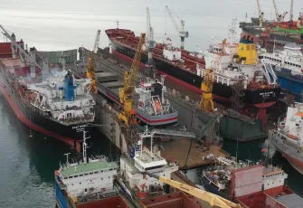 İstanbul'da tersanede patlama: Ölü ve yaralılar var