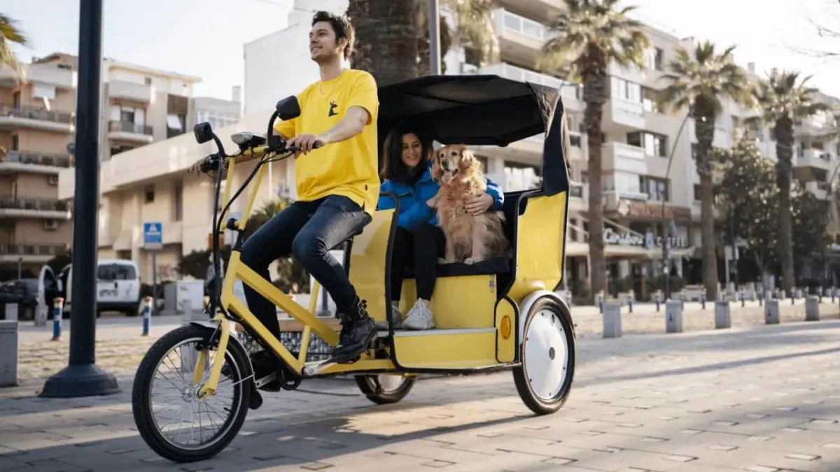 İzmir'de bisiklet taksi dönemi! haberinin görseli