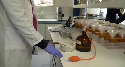 İzmir’de toprak analizi eğitimleriyle hem üretici kazanıyor hem doğa korunuyor