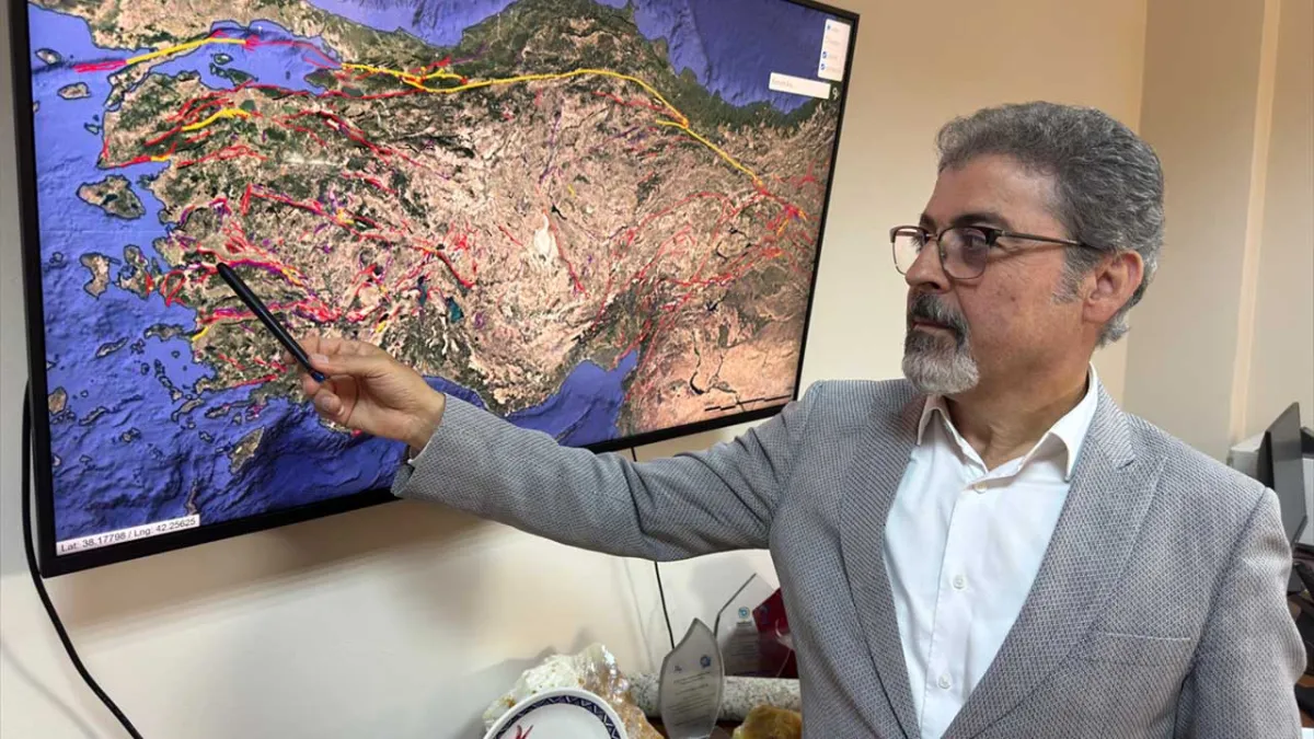 Prof. Dr. Sözbilir'den İzmir ve Batı Anadolu’daki depremlerle ilgili kritik değerlendirme haberinin görseli