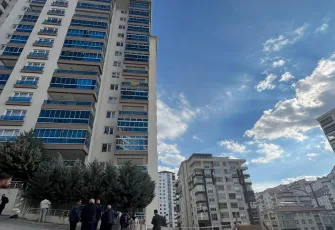 Ankara Mamak’ta İnşaat Kazısında Toprak Kayması: 17 Katlı Bina Tahliye Edildi
