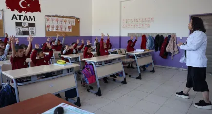 Bayraklı’da miniklere hijyen eğitimi