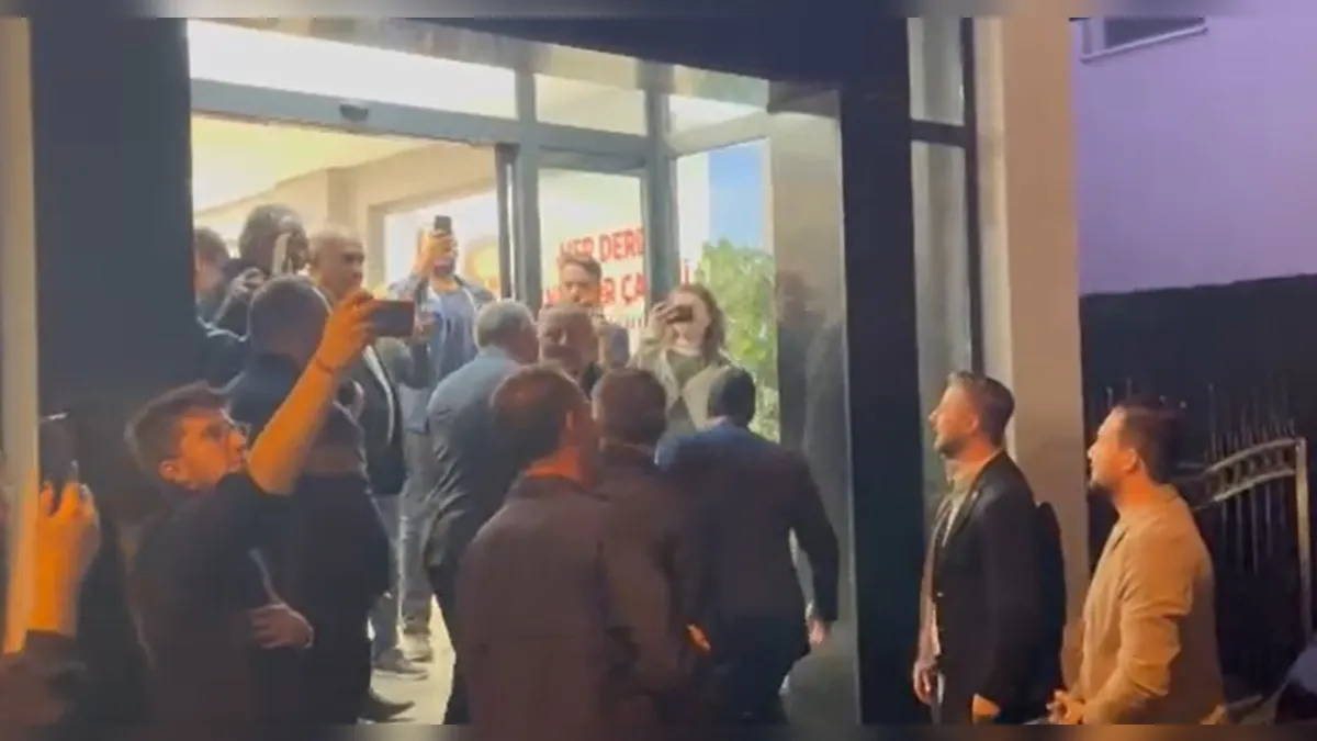 CHP İzmir örgütünden "Çağdaş Kaya" sloganları haberinin görseli