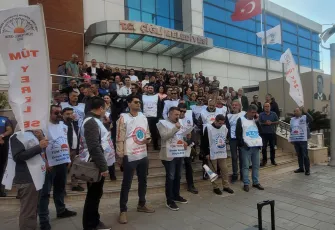 Çiğli’de memurlardan ödenek tepkisi: Kaynak var, niyet yok