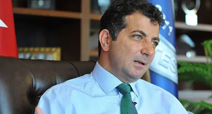 Eski THK Üniversitesi Rektörü Ünsal Ban hakkında yakalama kararı çıkarıldı