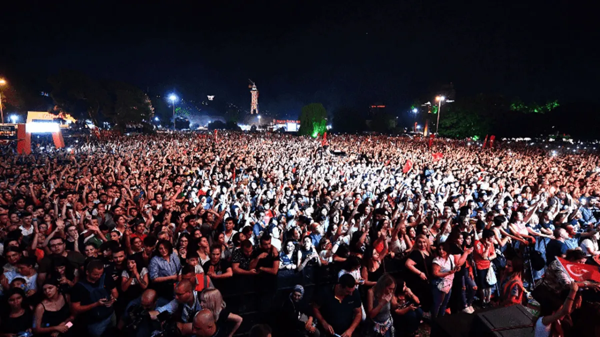 İzmir'de üniversite öğrencilerine özel festival: Şehir Senin, Gelecek Senin haberinin görseli