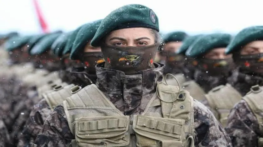 kadın asker