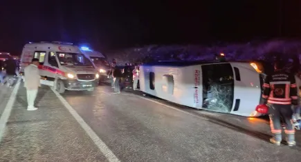 Malatya'da geziye giden öğrenciler kazada yaralandı