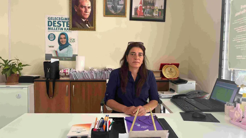 menekşe bilir
