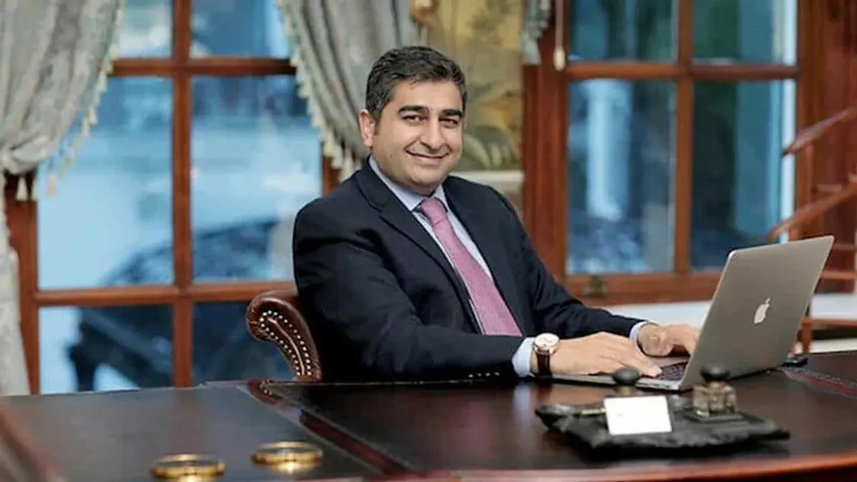 Sezgin Baran Korkmaz'ın aralarında olduğu 7 kişiye kara para operasyonu! haberinin görseli