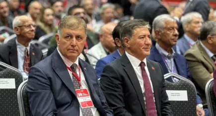 Cemil Tugay'dan kongre açıklaması: Bugün bir şölen yaşıyoruz 