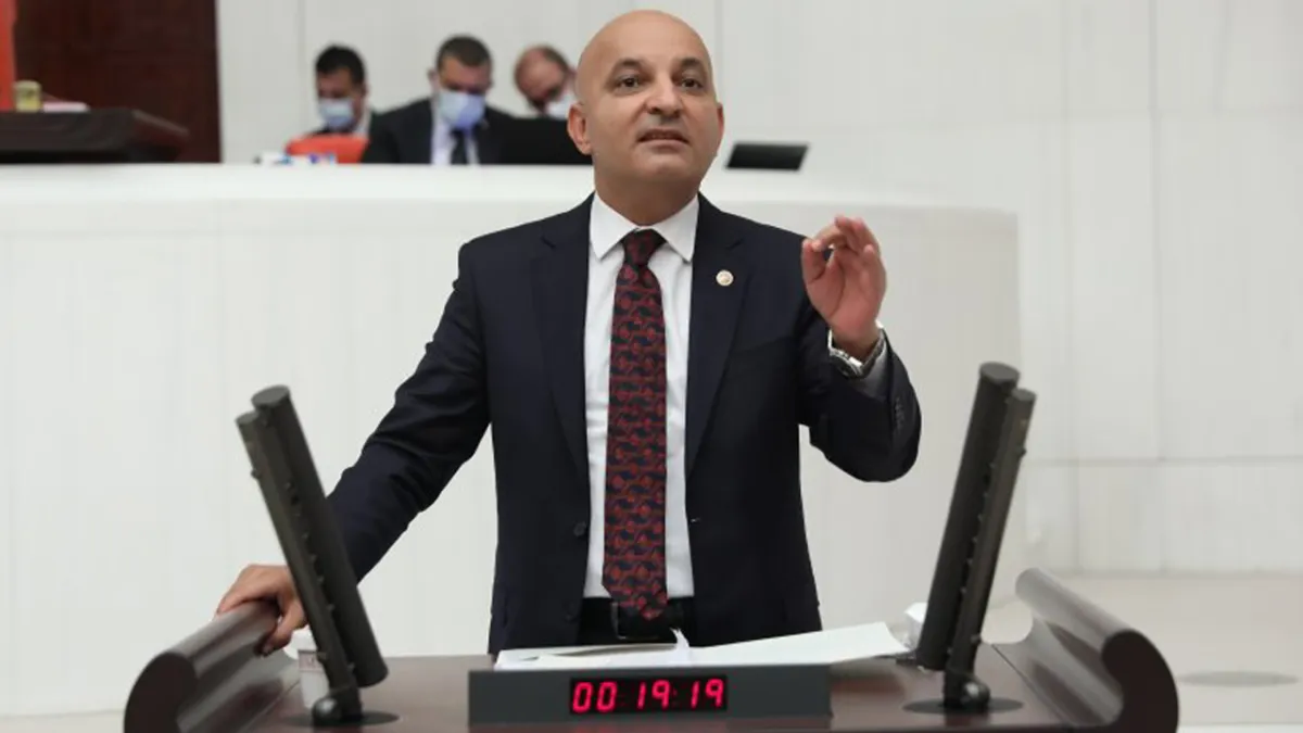 CHP’li Polat’tan ‘boş havalimanı’ tepkisi: Plansızlığın faturasını halk ödüyor haberinin görseli