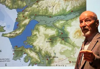 Dr. Mustafa Büyükkolancı, yarım asırlık arkeoloji serüvenini anlattı