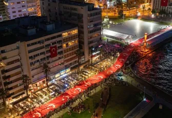 İzmir, 29 Ekim Cumhuriyet Bayramı'na hazırlanıyor