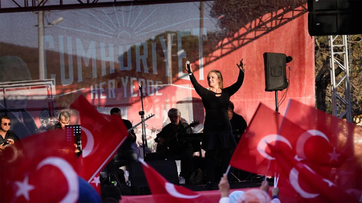 İzmir’de 29 Ekim coşkusu mahallelere taşınıyor: Cumhuriyet Her Yerde haberinin görseli