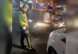 İzmir’de motosikletli şüpheliye gözaltı: Yayalara korku saçtı, görüntüleri paylaştı