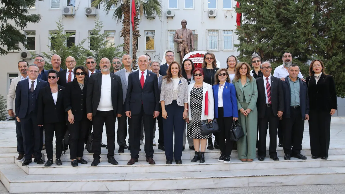 Karşıyaka’da Muhtarlar Günü birlik ve dayanışma mesajlarıyla kutlandı haberinin görseli