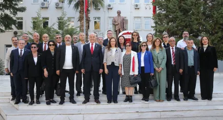 Karşıyaka’da Muhtarlar Günü birlik ve dayanışma mesajlarıyla kutlandı