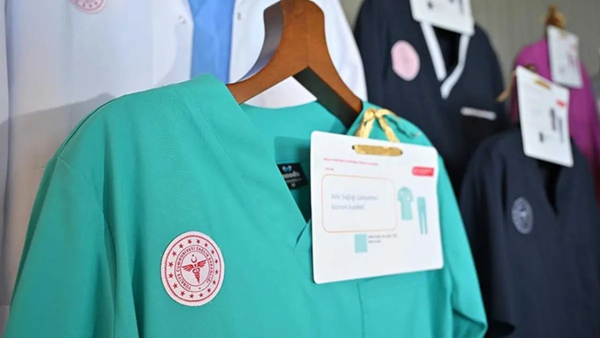 Sağlıkta yeni dönem: Tüm Türkiye’de kıyafet ve logo standartları yenilendi haberinin görseli