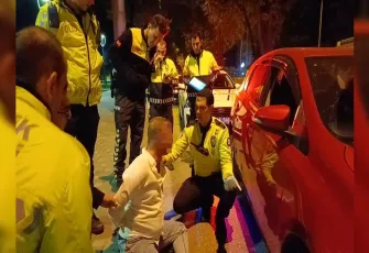 Alkollü sürücü, amcasının MİT’te olduğunu söyleyip polislere direndi