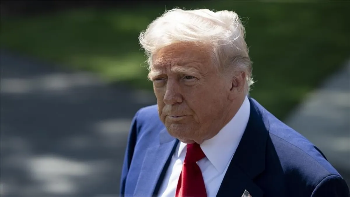 Amerika ayakta! Milyonlar “Kral Trump”a karşı yürüdü haberinin görseli