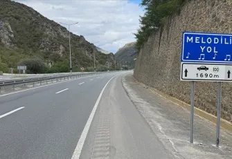 Bakan Uraloğlu detayları anlattı: Türkiye’nin üçüncü melodili yolu Trabzon’da!