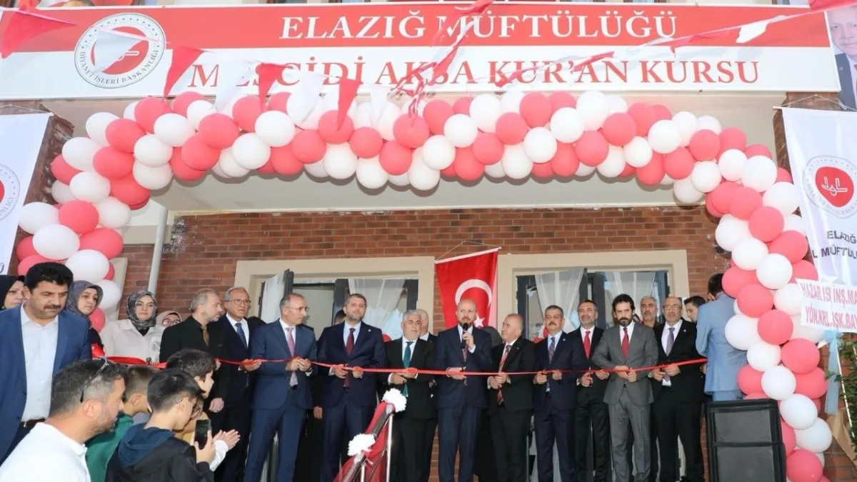 Bilal Erdoğan Elazığ’da sürpriz ziyaret! Mescid-i Aksa Kur’an kursu açılışında neler oldu? haberinin görseli