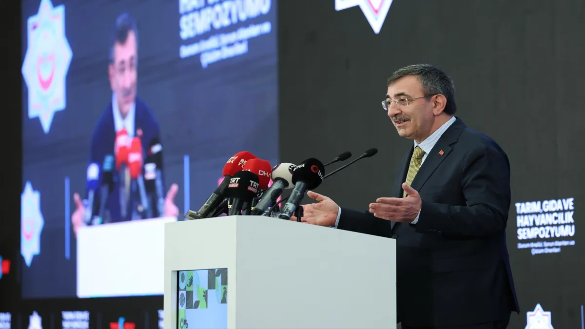 Cevdet Yılmaz açıkladı: Türkiye 104 ülkeye yerli tohum, 186 ülkeye tarım ürünü ihraç ediyor! haberinin görseli