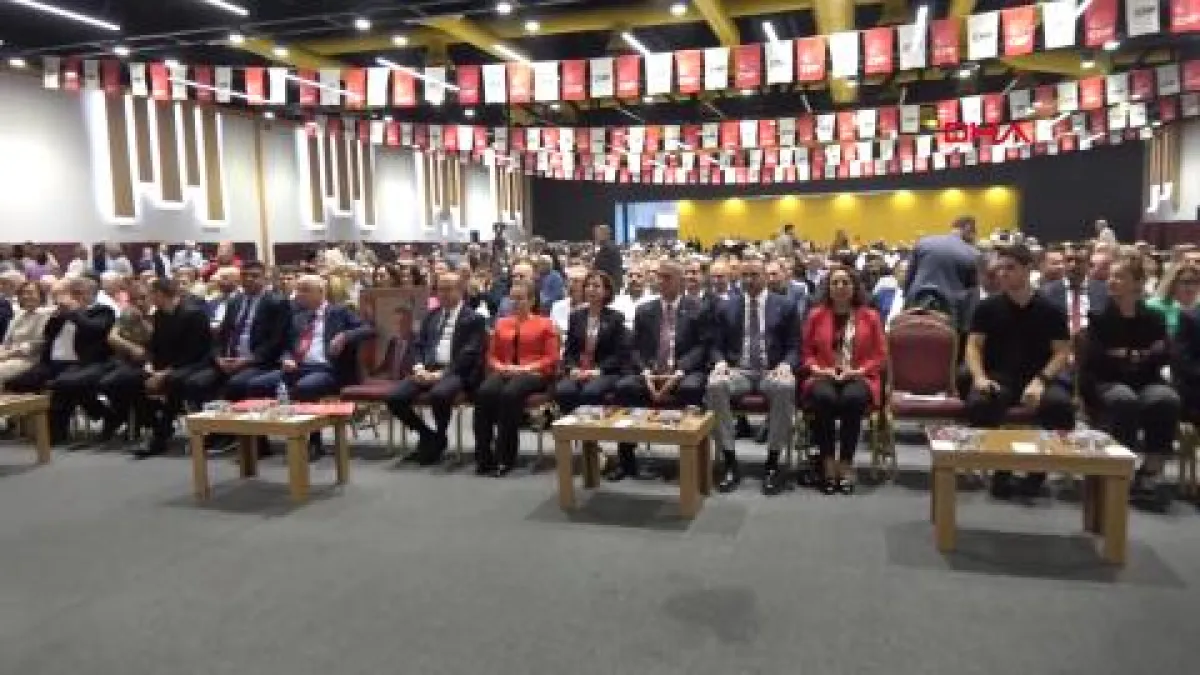 CHP Antalya’da kıran kırana seçim! Kamacı’dan salonda birlik mesajı! haberinin görseli