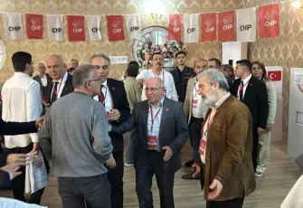 CHP Samsun kongresinde baba-oğul krizi! Mevcut başkan yeniden seçildi